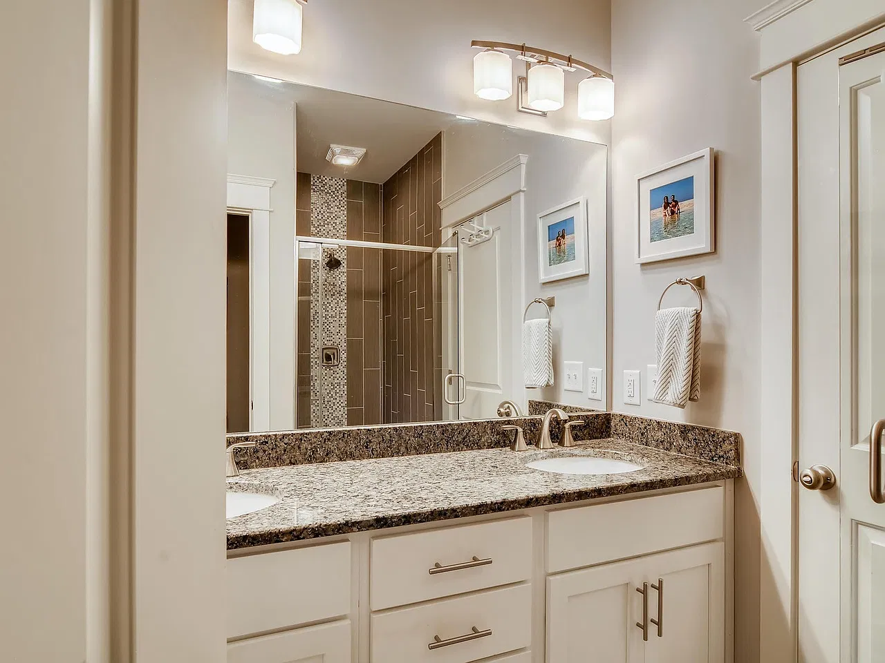 2 bed, 2.5 bath, 1266 sqft, $2,350 — Photo 4