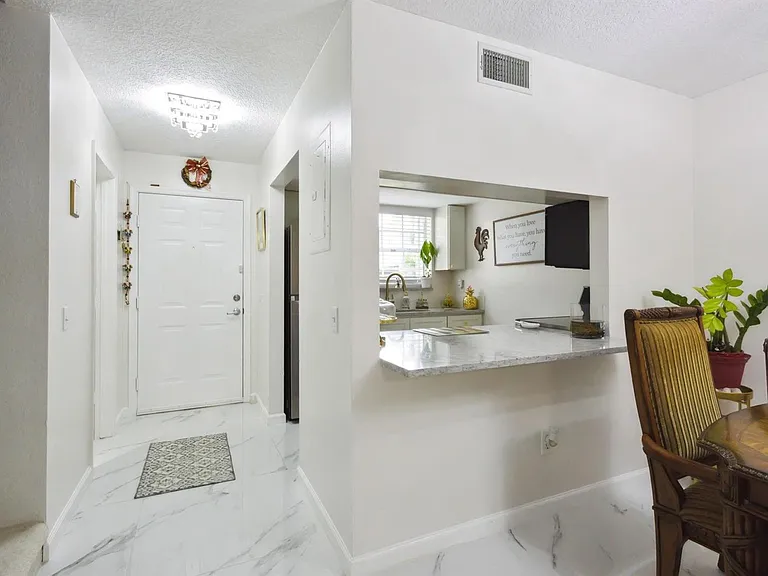 368 Waterside Dr — Photo 15
