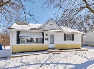 210 S Saint Charles St, Florissant, MO 63031