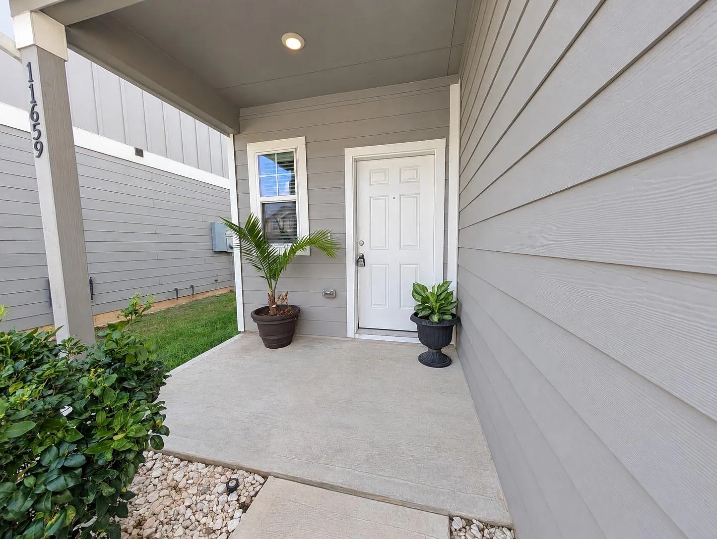 4 bed, 3.0 bath, 2034 sqft, $2,150 — Photo 3
