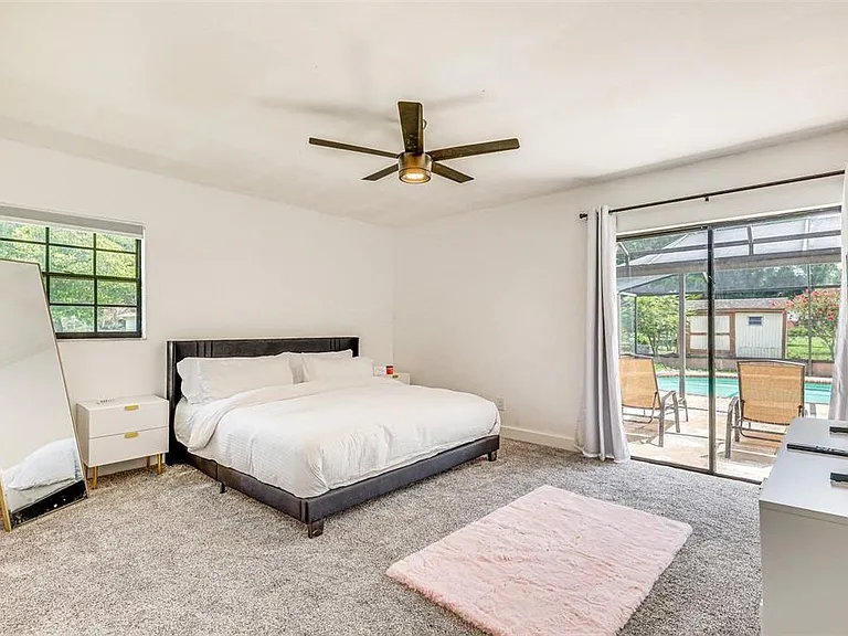 920 Lakeview Dr — Photo 11