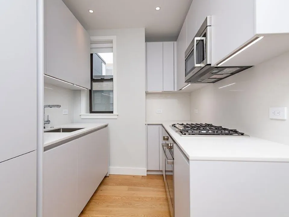 15 Elko St #11