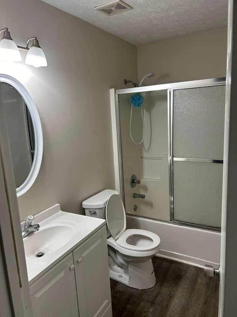 5 bed, 3268 sqft, $2,500 — Photo 4
