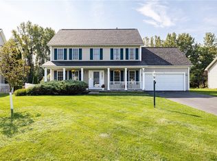 160 Aspen Look Dr, Henrietta, NY 14467