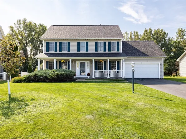 160 Aspen Look Dr, Henrietta, NY 14467