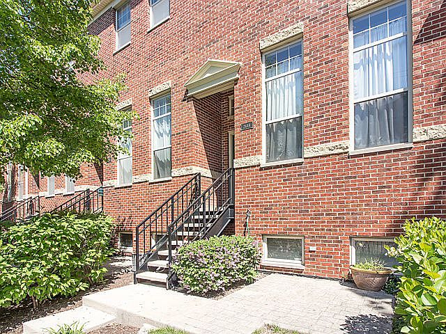 1st image of 2644 W Belmont Ave