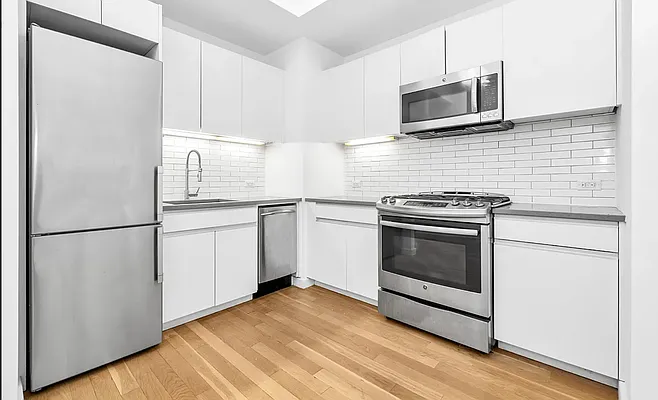 Rented by REAL New York | media 5