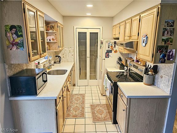 5th image of 150 Chatham Way #150H