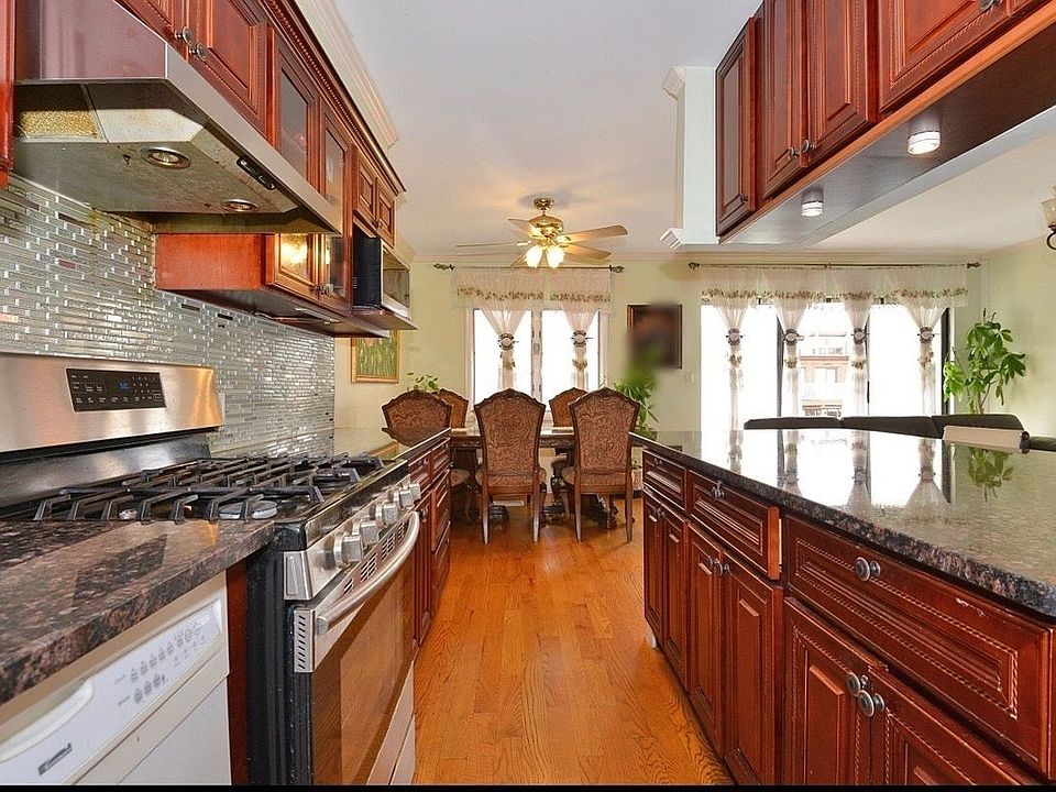 1st image of 120-28 Riviera Ct #26A