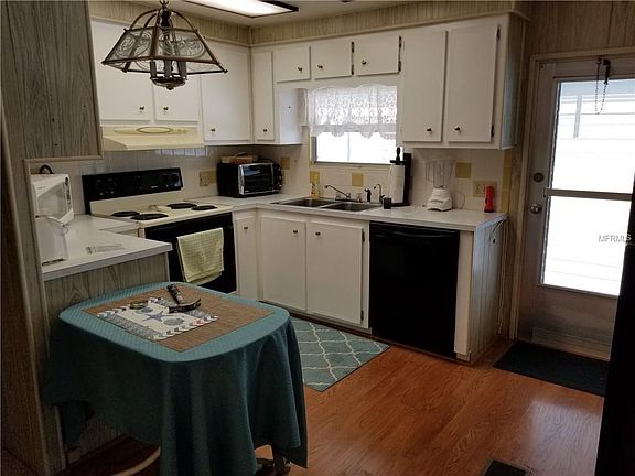 5th image of 3228 Tiki Dr