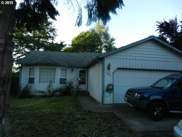 1st image of 3910 NE 132nd Ct