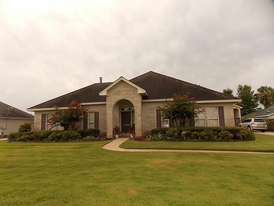 1st image of 7709 Rosewood Dr