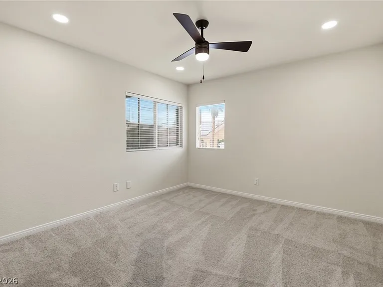 9081 Lawton Pine Dr — Photo 16