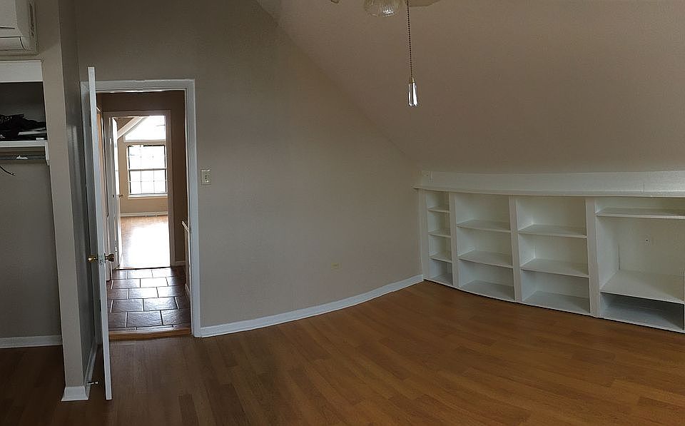 1st image of 106 Lewald Dr