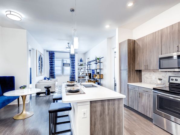 Arabelle Lincoln Station | 10346 Park Meadows Dr, Lone Tree, CO