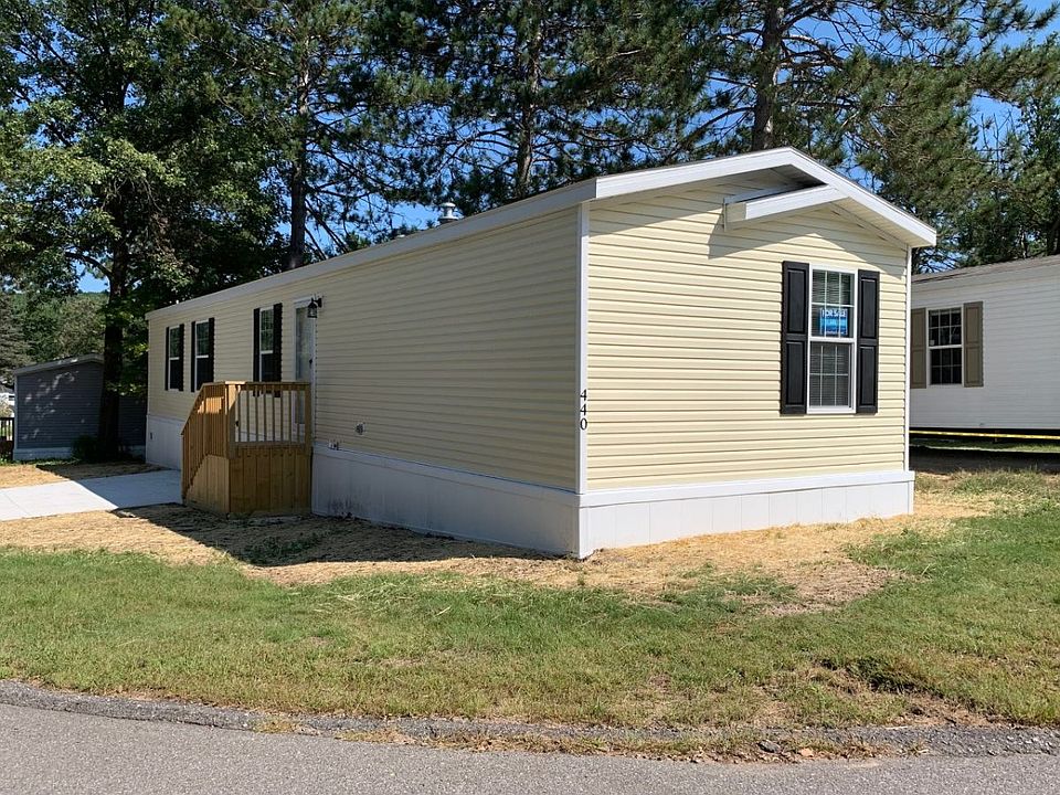 1st image of 440 Lazy Branch Dr