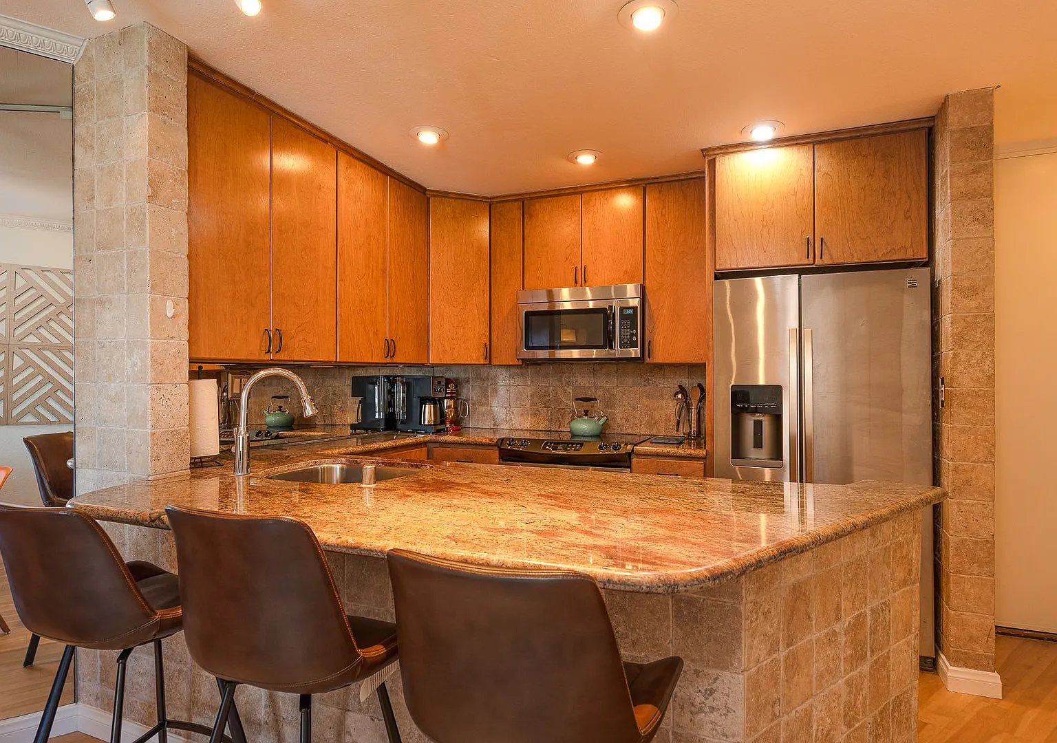 3101 Peninsula 108- MFR — Photo 3