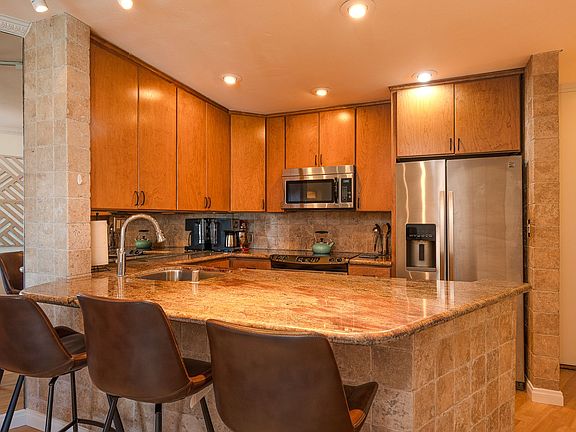 3rd image of 3101 Peninsula Rd APT 108
