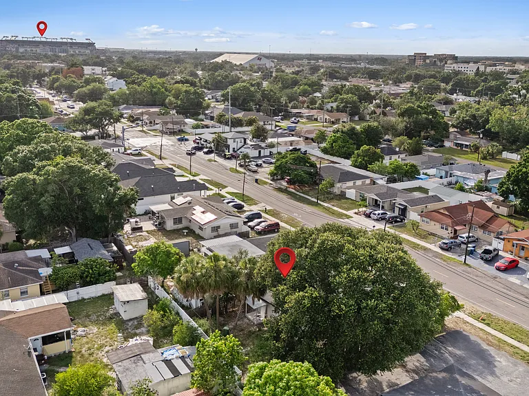 Close to Airport & Raymond James Stadium