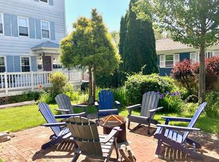 17 Prospect St APT 1, Bristol, RI 02809