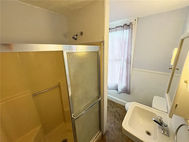 136 Main St — Photo 16