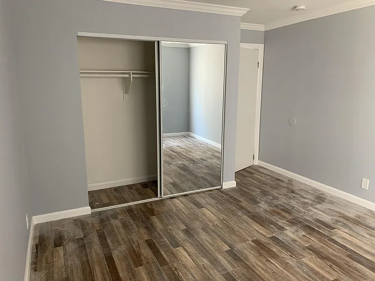 627 N Alexandria Ave — Photo 9
