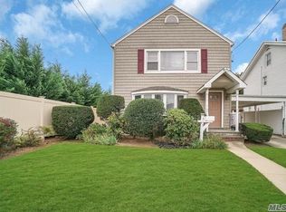 315 Roosevelt Blvd, West Hempstead, NY 11552