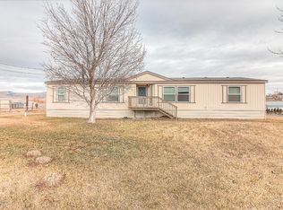 3285 N Wenas Rd, Selah, WA 98942