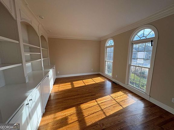 5th image of 2554 Laquanda Ct SW