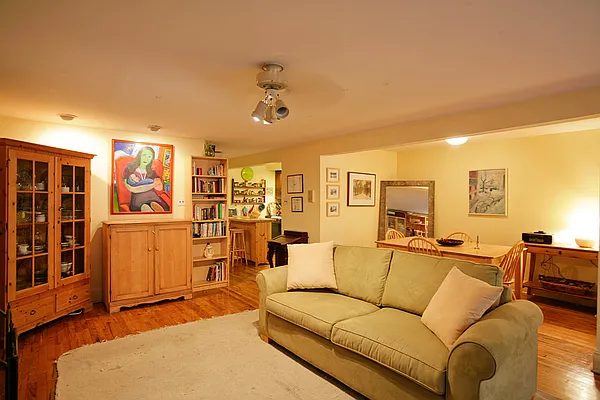 Sold by Garfield Realty  | media 25