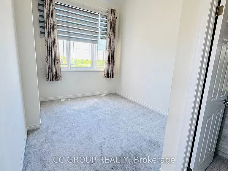 1032 Crowsnest Holw — Photo 9