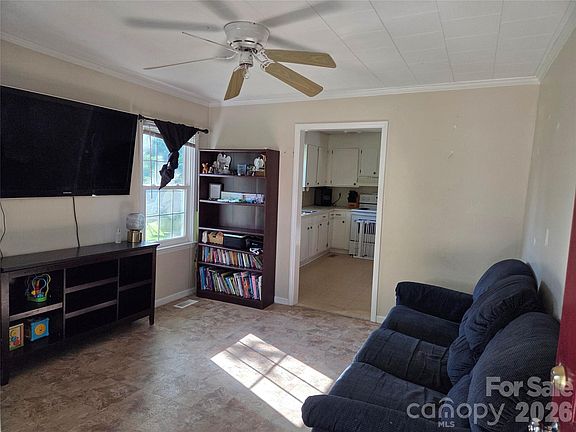 4th image of 174 Cannon Ave NW