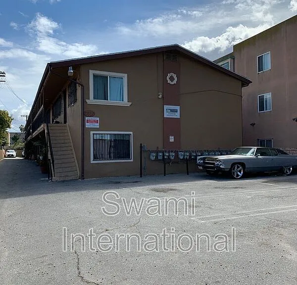 7716 S Figueroa St #4 — Photo 17