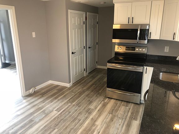 3rd image of 20B Sunnyside Ln