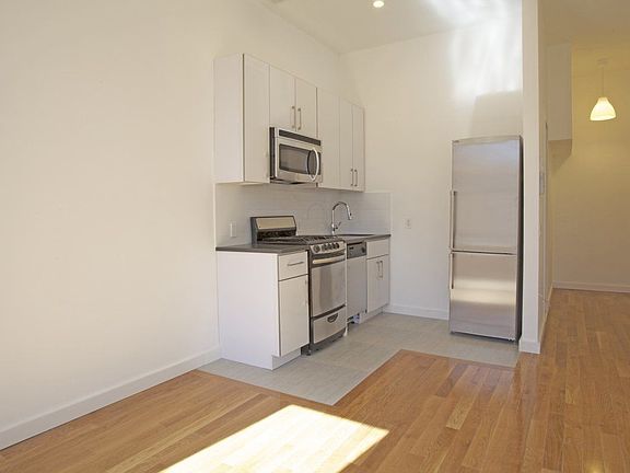 2nd image of 2085 5th Ave APT 2R