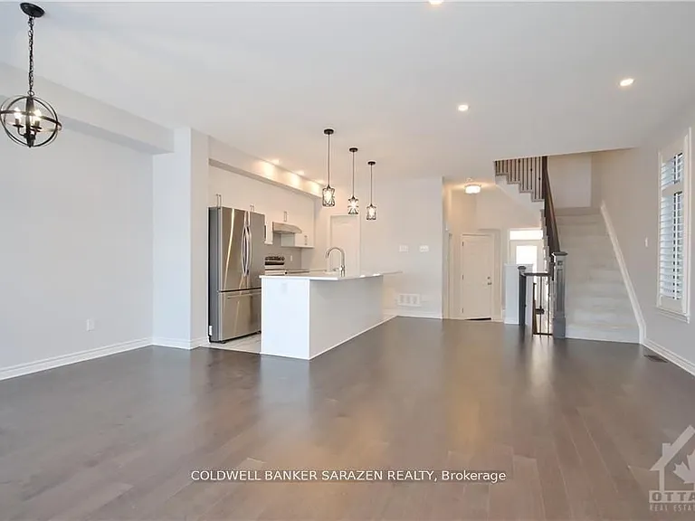 538 Sonmarg Cres — Photo 5