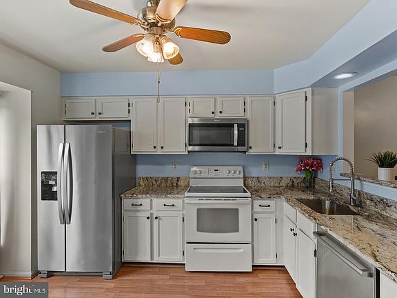 4th image of 629 Lions Gate Ln