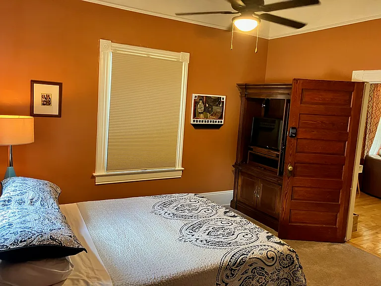 Bed#3: located at front of house