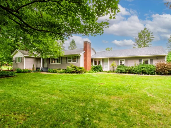 1820 Plank Rd, Webster, NY 14580