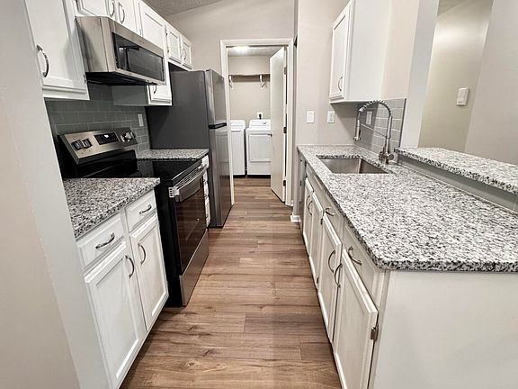 4th image of 25 Rio Grande Cir APT 12