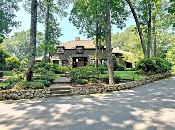 11 Fulling Mill Ln, Hingham, MA 02043