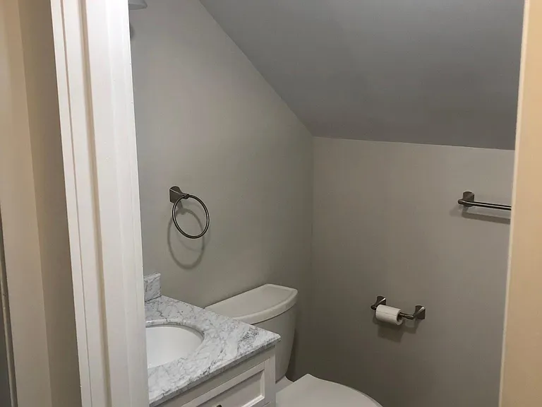 bath 2 for upstairs bedrooms