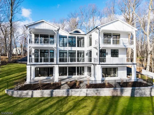 264 Ridge Rd, Watchung Boro, NJ 07069