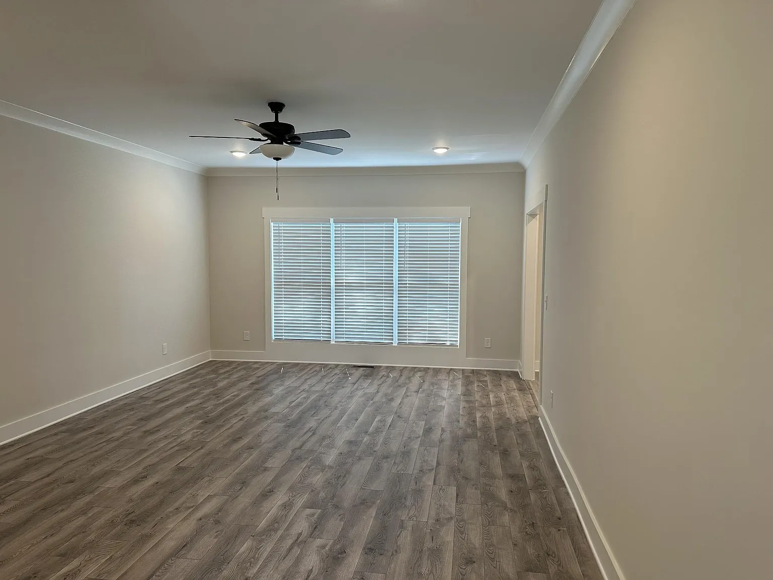 3 bed, 1548 sqft, $2,300 — Photo 2