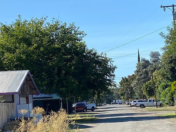 5th image of 25267 Josephine St