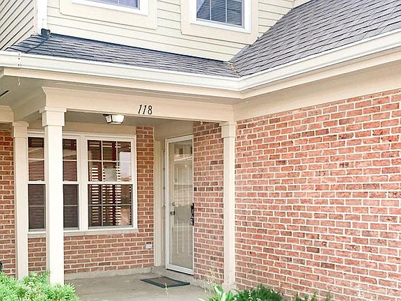 2nd image of 118 N Knollwood Dr