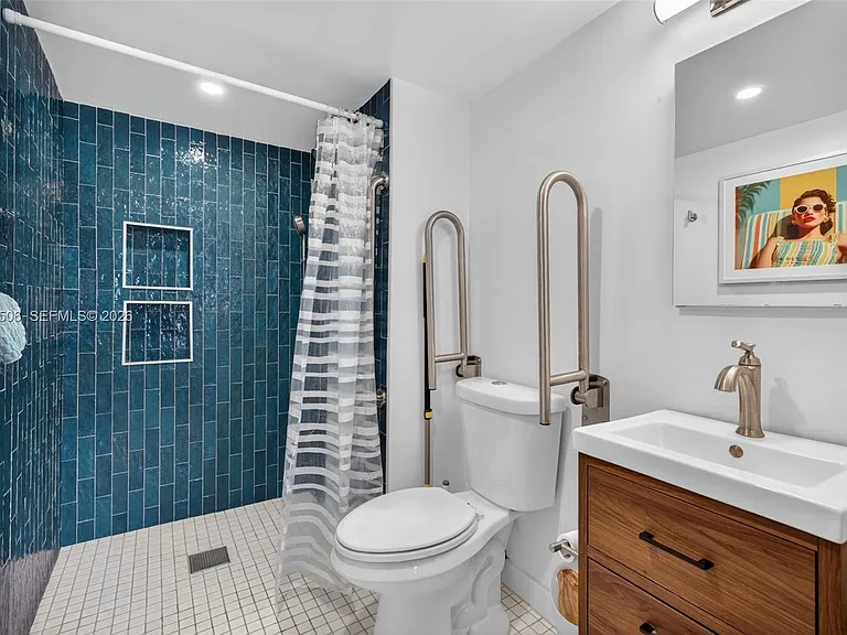 1541 S Ocean Blvd #204 — Photo 14