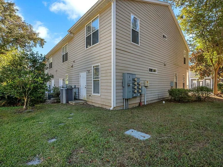 2400 Fred Smith Rd #201 — Photo 20