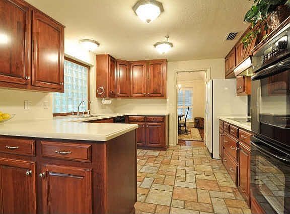 2nd image of 1315 Birkenhead Ct