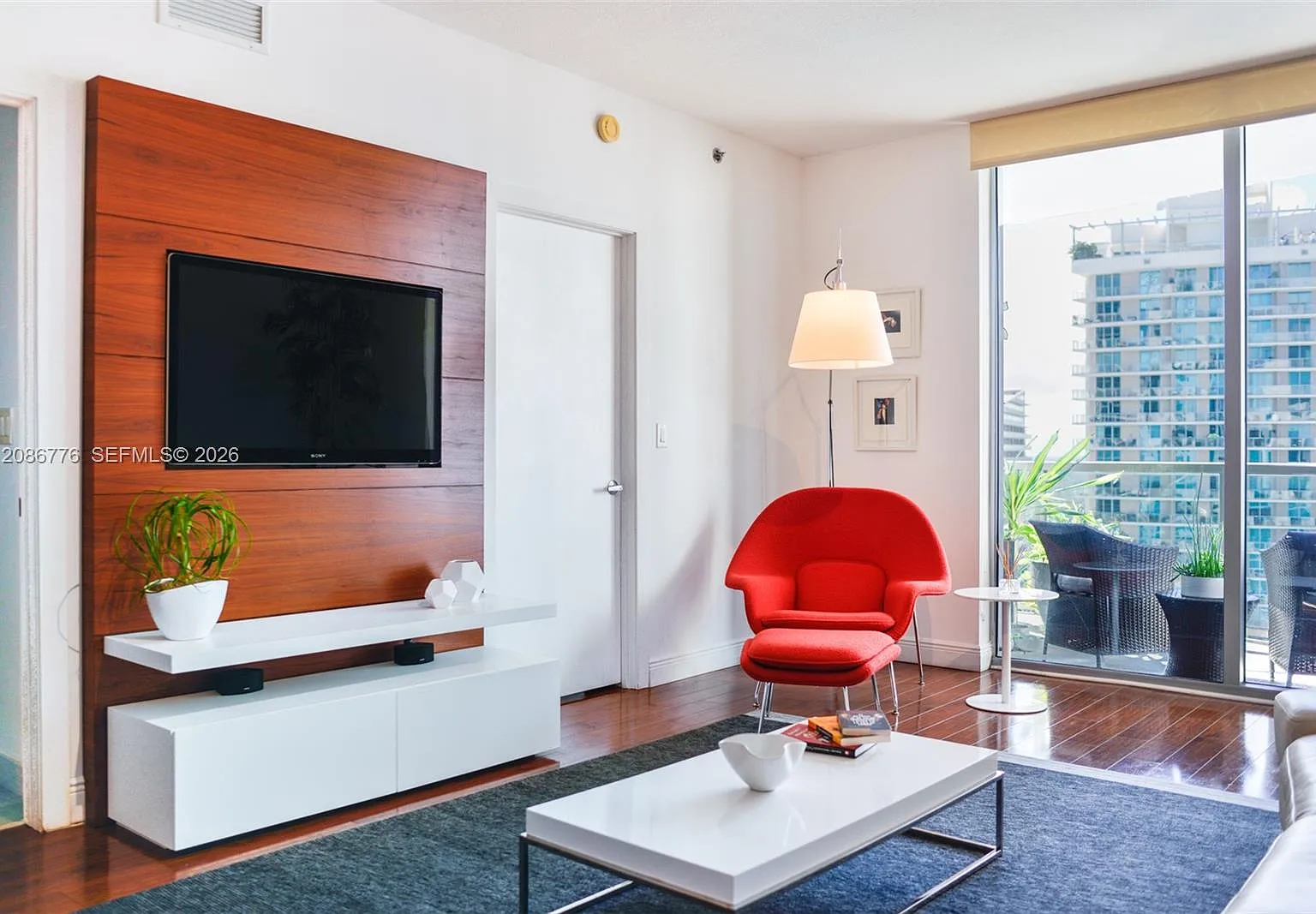 1060 Brickell Condo — Photo 2